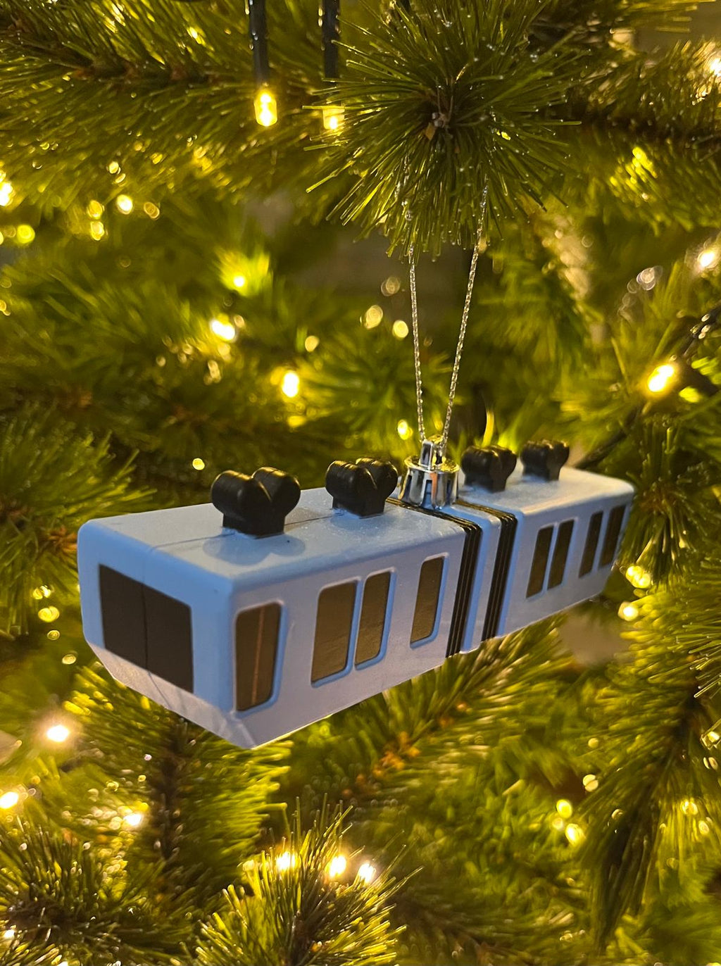 Anhänger / Weihnachtskugel blaue Schwebebahn
